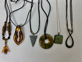 Vintage Pendant Necklaces (6)