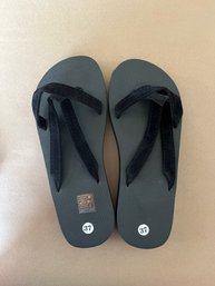 Women's Flip Flops Size 6 1/2