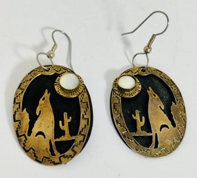 SIGNED SILVER FOREST WOLF HOWLING AT THE MOON DANGLE EARRINGS