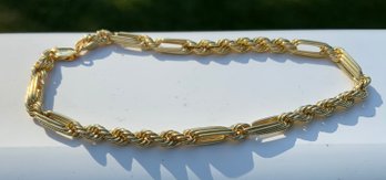 Lovely 14K Gold Link Bracelet (T)