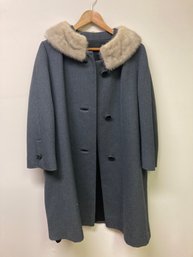 Vintage Womens Long Coat With Fur Collar
