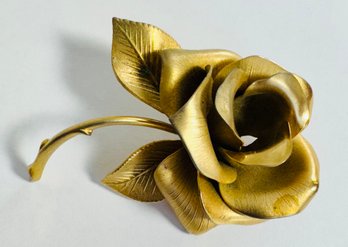 SIGNED GIOVANNI GOLD TONE ROSE BROOCH