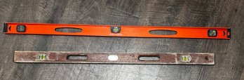 Lot Of Two Levels One Red Metal With Measurements And One Wood     LP/CV2