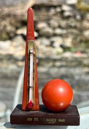 Rare Bakelite 1939 NY Worlds Fair Trylon & Perisphere Thermometer