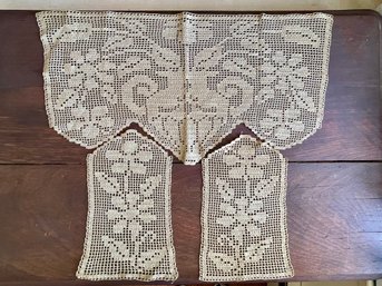 Early 1900s Hand Crocheted Flower Panel Set Of 3