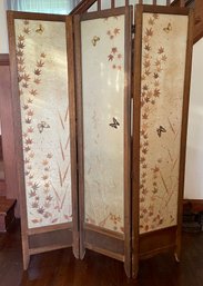 Three-panel Screen With Wood Frame And Leaf And Butterfly Motif