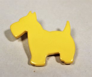 Ivory Colored 1980s Bakelite Plastic Scotty Dog Brooch Pin