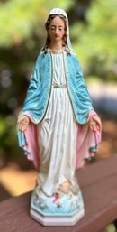 Vtg Blessed Mother Mary Chalkware 13' Figurine Marked C.S. 113 Beautiful Condition And Colors ( READ DESC)