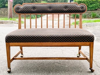 A Vintage Modern Oak Spindle Back Bench - Tons Of Potential - (1 Of 2)