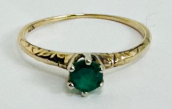 Beautiful Vintage 10k Gold Emerald Ring