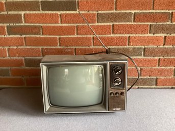 KMC Vintage TV