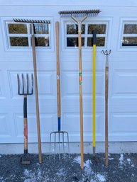 Yard Tool Rake Lot