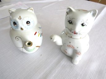 Two Cute Single Serve Figural Chinese Teapots Of Cats