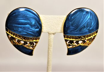 1980s Vintage Gold Tone Enamel Beribi Clip Earrings In Blue