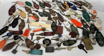 Huge Collection Of Vintage Hotel Keys With Some International - Lot Two