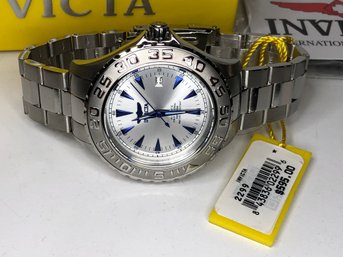 Incredible $595 Mens INVICTA - AUTOMATIC - All Stainless Watch - Blue Steel Markers - Never Needs Battery !