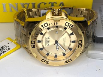 VERY LARGE AND HEAVY ! Mens $795 INVICTA Watch - Super Nice ! - Brand New - GREAT GIFT IDEA ! - WOW !