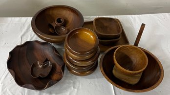 Nice Quality Woodenware Lot - Bowls And Accessories