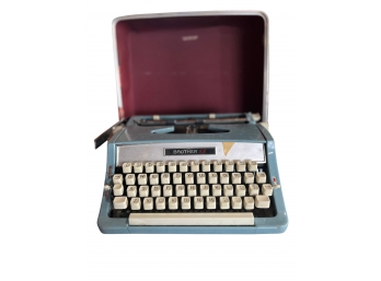 Vintage 1960's Brother Mechanical Typewriter With Case