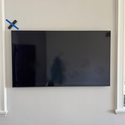 A 65' Samsung Smart TV - QN65Q60AAF