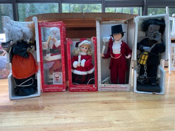 Five Illuminated Halloween And Christmas Figures , Up To 25' Tall