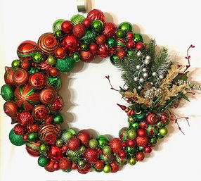 Pine & Berry Bulb Wreath - 18'