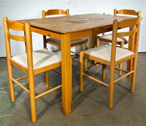 A Vintage Italian Modern Kitchen Table And Set Of 4 Chairs