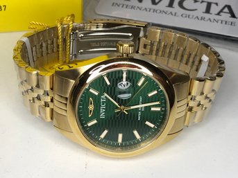 Handsome Brand New $595 INVICTA Mens DateJust Style Watch - All Gold Tone With Green Dial - Great Gift !