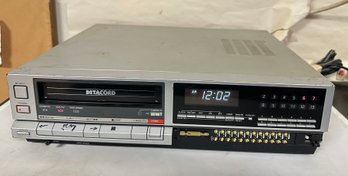 Sanyo Betacord Video Cassette Recorder Model #4020 Made In Japan.  RD - E5