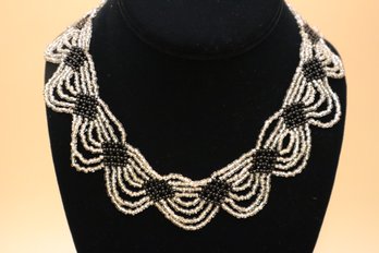 Vintage Beaded Choker Style Necklace 15'