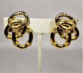 Vintage 1980s Gold Tone Three Ring Form Clip Earrings