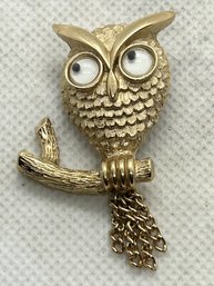 Vintage 1970s Mid Century Avon 'googly Eyed' Owl Pin/Brooch