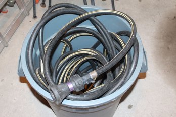 Brute Trash Can With Heavy Duty Hose