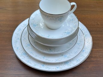 Vintage Noritake China 'Sarita' Service For 12