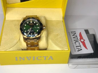 VERY LARGE & HEAVY $995 INVICTA PRO DIVER Watch - High Polished Gold Tone With Green Dial GREAT GIFT ! WOW !