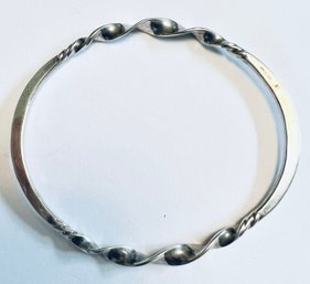 BEAUTIFUL SIGNED K7 MODERNIST STERLING SILVER HAND WROUGHT BRACELET