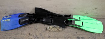 Three Pair Of Various Scuba Fins Size 11-13 And A Pair Of Genesis Goggles