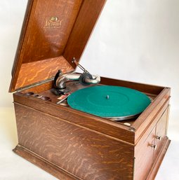 Victor Victrola Original Turntable / Player, Manufactured By Victor Talking Machine Co.