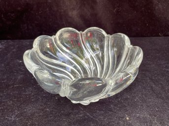 Heavy Clear Glass Swirl Bowl