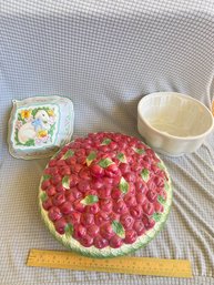 Ceramic Pie Dish With Cherry Lid 10in, Le Cordon Bleu Franklin Mint And Crate & Barrel Cathedral Mold No Chips