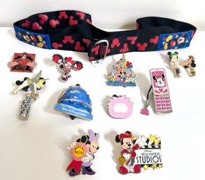 11 Disney Enamel Pins & Mickey Mouse Lanyard