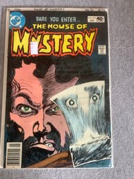 Comic Lot #4 Dare You Enter The House Of Mystery