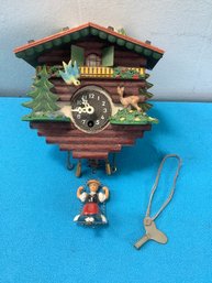 Quartz Vintage Chalet Style Novelty Cuckoo Clock