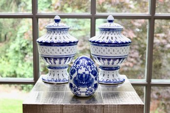 Bombay Blue And White Porcelain Ginger Jar Set With Decorative Egg