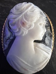 Vintage Cameo Relief Brooch Pin With Braided Gold Setting