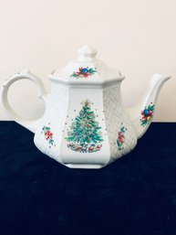 Vintage Sadler Salem Christmas Eve Tree Porcelain Teapot