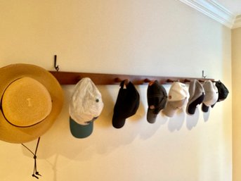 Sweet Rustic Style Wood Hat Rack (LOC:W2)