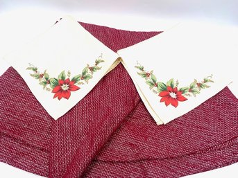 Red & Metallic Holiday Round Tablecloth & 2 Poinsettia Napkins