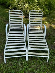 A PAIR OF BROWN JORDAN STYLE LOUNGERS