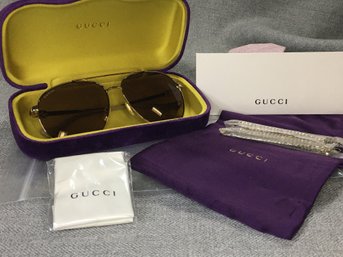 Brand New $400 Unisex GUCCI Aviator Sunglasses With Case And Neck Strap - Made In Italy - THESE ARE AMAZING !